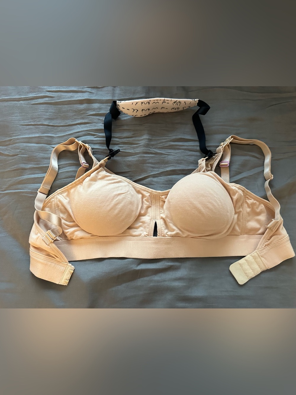 Supermom pumping and nursing bra with comfort neck sling